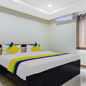 Itsy Hotels 99 Inn Hitech City